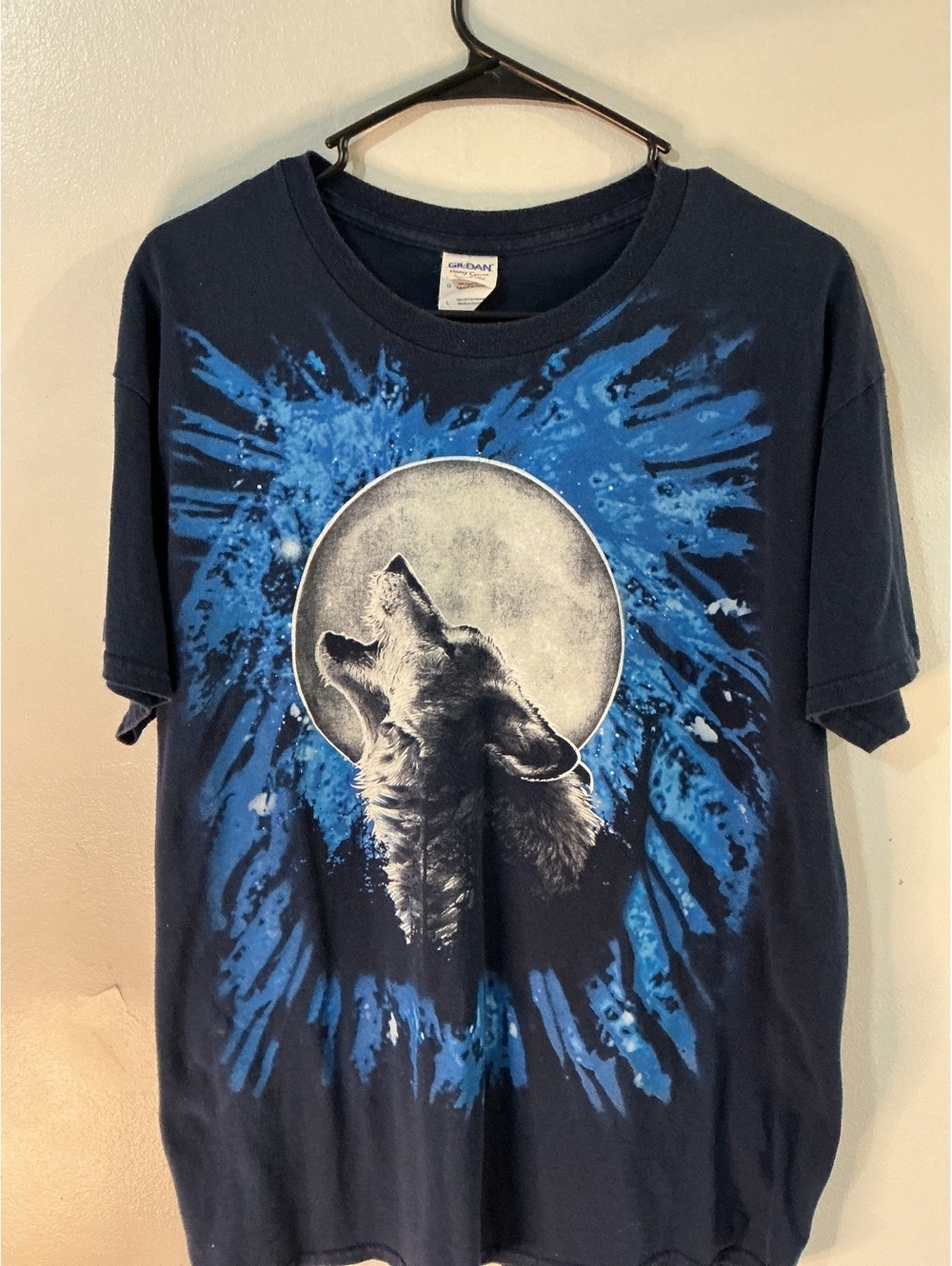 Howling wolf t shirt